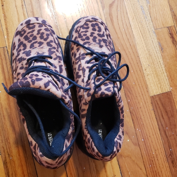 New F21 platform sneaker(9) - Picture 8 of 8